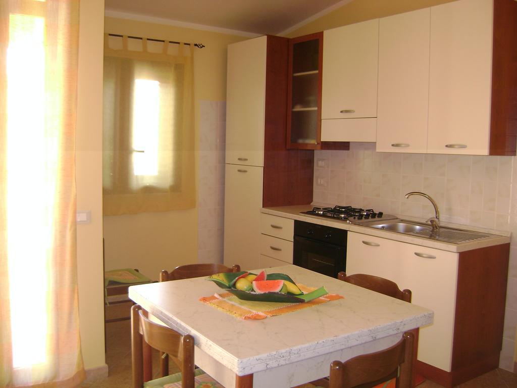 Rosy'S Apartments Trappeto  Habitación foto